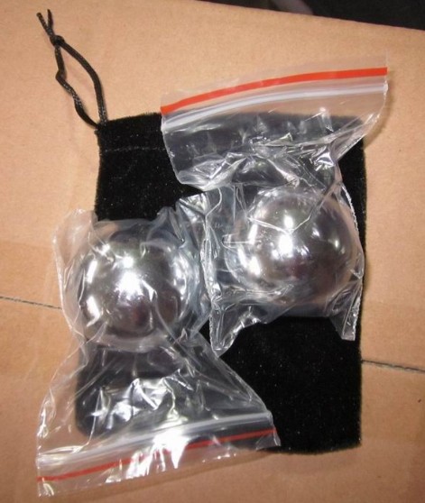 Chinese stress balls with black pouch