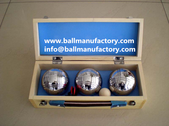 Supply 3 balls boules set with wooden case