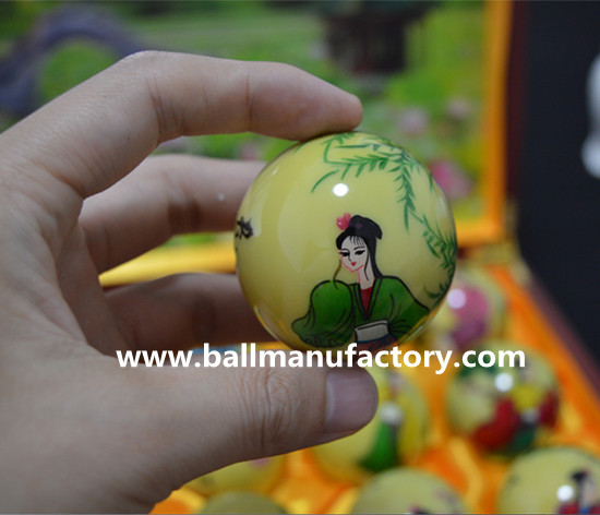 Beautiful Chinese baoding ball with gift box
