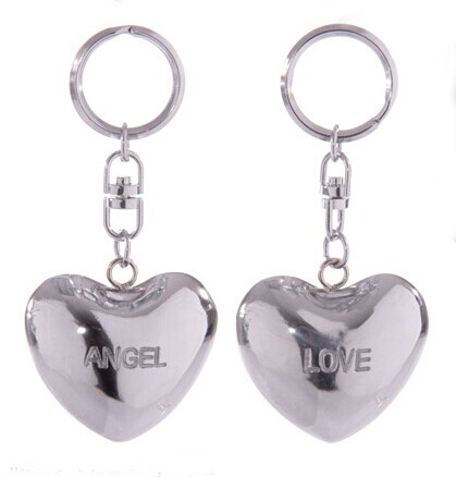 metal singing heart with keychain